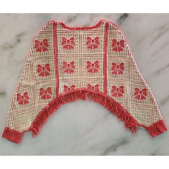 House of Harlow 1960 Pink Revolve Floral Crochet Fringe Poncho Sweater Boxy Boho - Picture 2 of 12